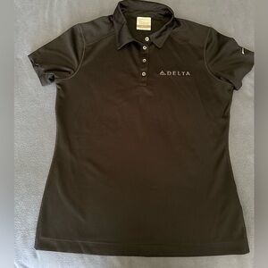 Delta airlines logo Nike golf shirt, worn once, smoke and pet free home